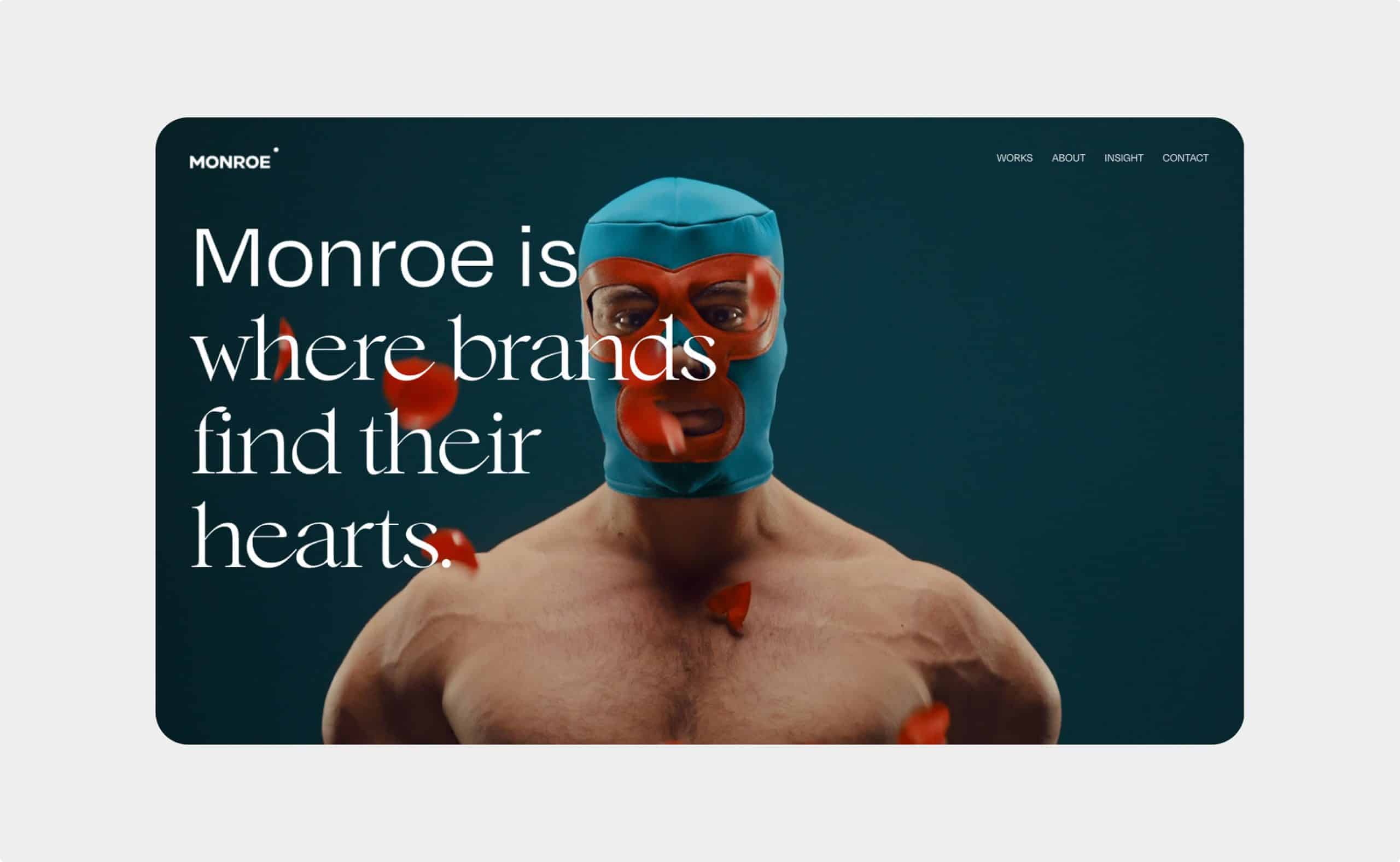 Monroe web sitesi önizlemesi